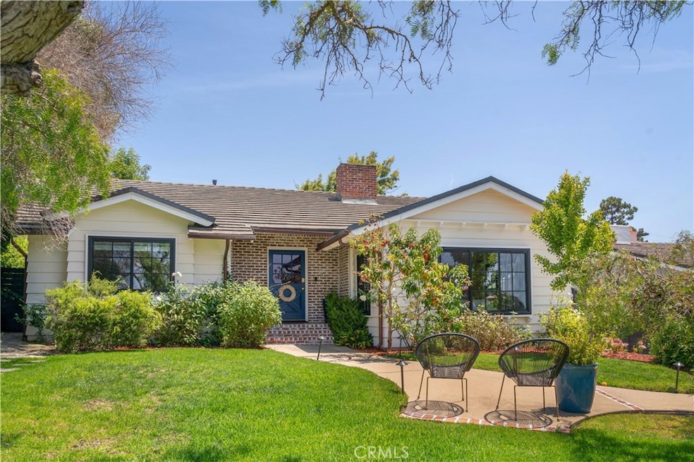 Pending $1,950,000 • Co-Listing Agent