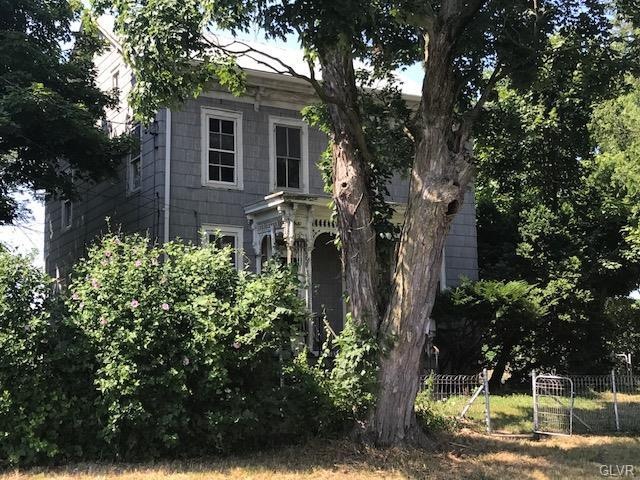 1371 Windsor Castle Rd, Hamburg, PA 19526 - photo 1