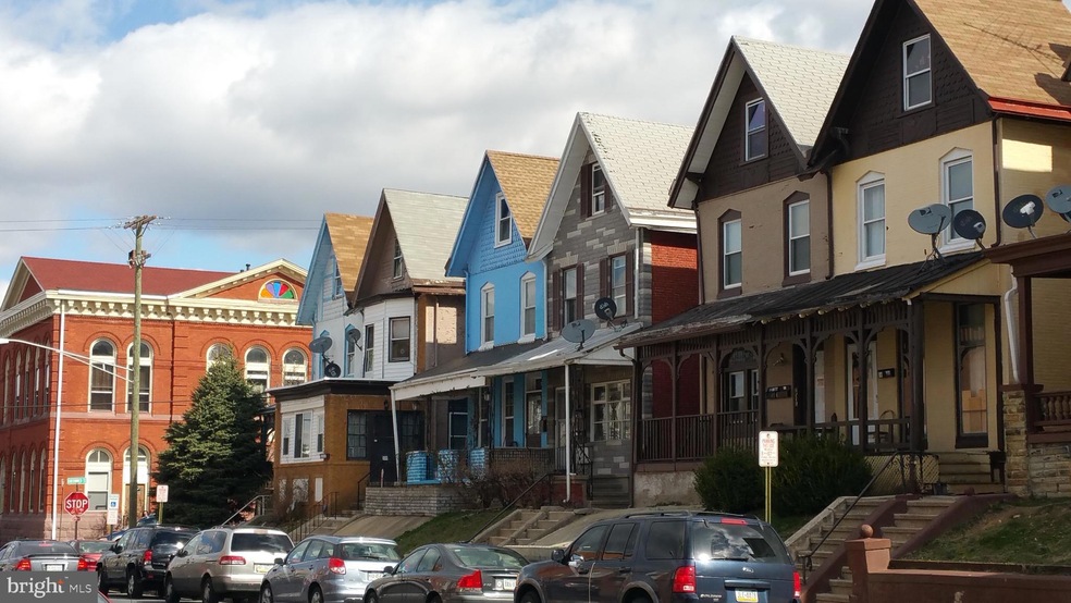 547 N 11th St, Reading, PA 19604 - photo 1