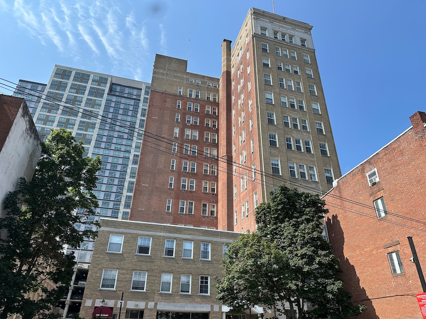 Condos at Center Court unit 1103, New Haven, CT 06511 - photo 1