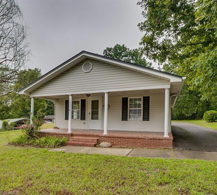 1316 Winslow Ave, Asheboro, NC 27205 - photo 1