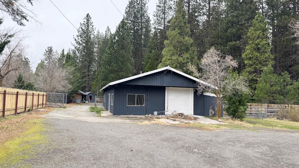 2831 State Highway 97, Weed, CA 96094 - photo 1