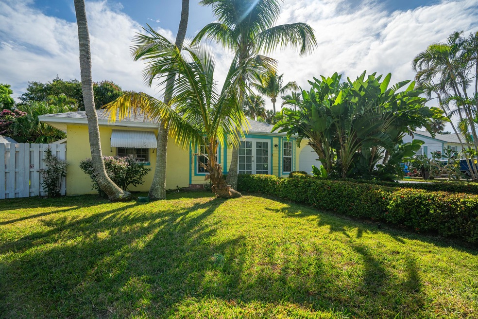 2222 NE Pelican Terrace, Jensen Beach, FL 34957 - photo 1