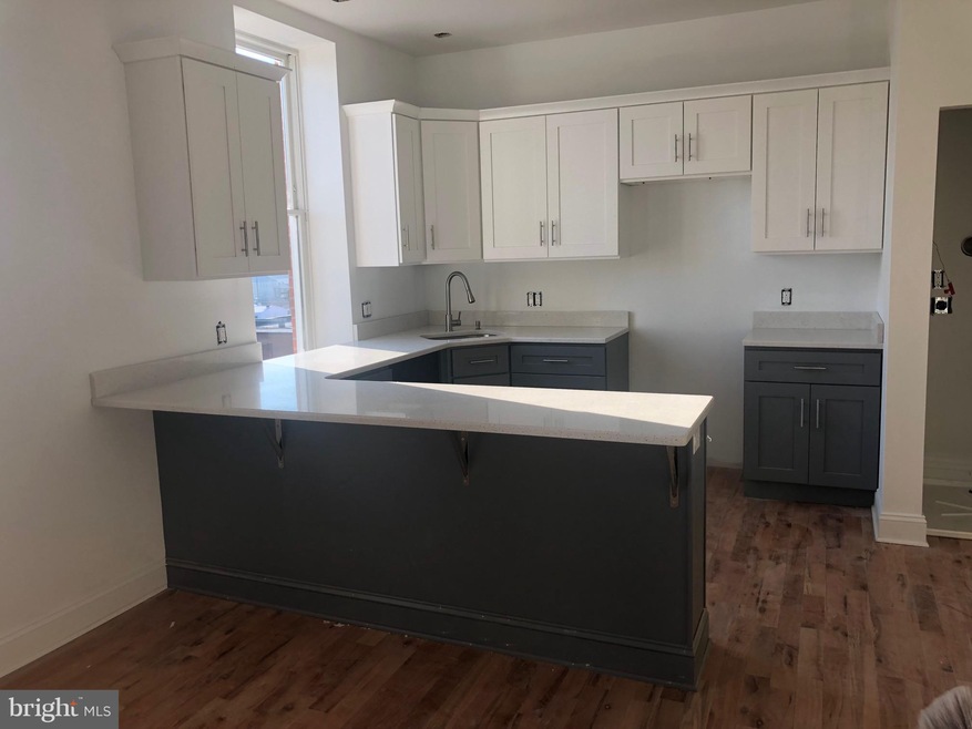 425 Dekalb St unit 4, Norristown, PA 19401 - photo 1