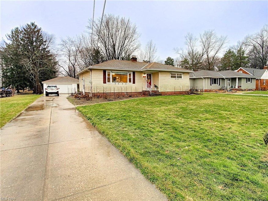 3 bedroom, 2 bath ranch on over 1 acre
