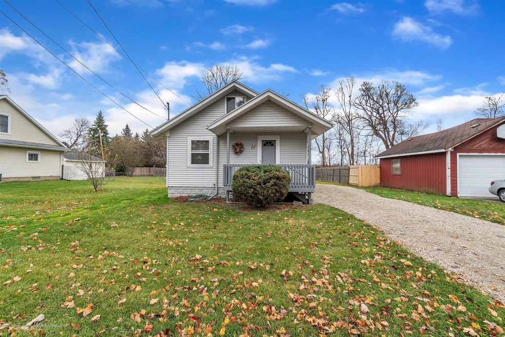 03-431 S Rosemary St-windowstill-re