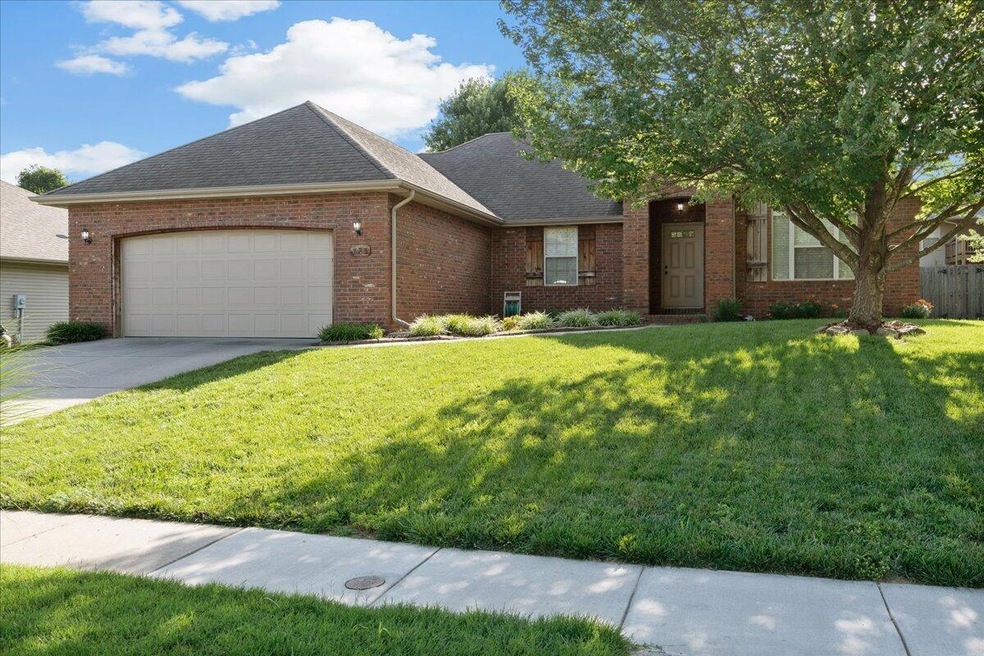 725 N Taylor Way, Nixa, MO 65714 - photo 1
