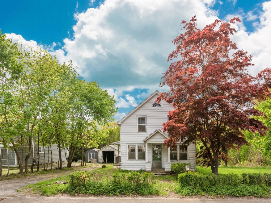 566 River Rd, Cos Cob, CT 06807 - photo 1