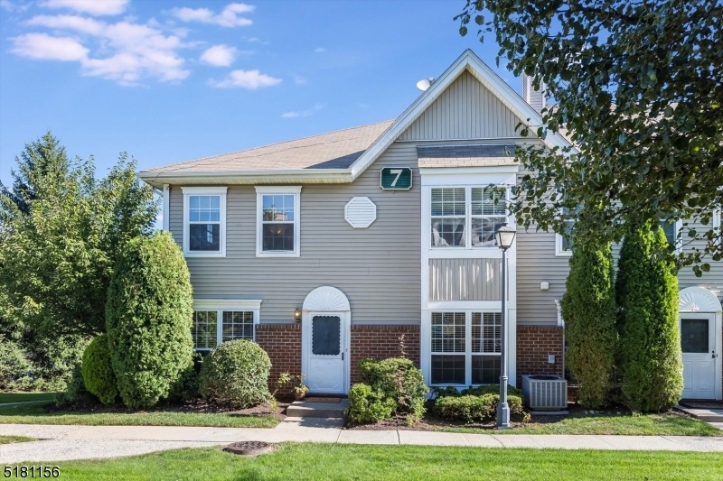 50 Pine St unit 7A, Montclair, NJ 07042 - photo 1