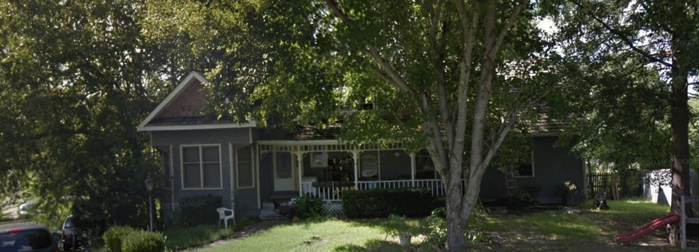 611 E Grayrock Front Pitcure