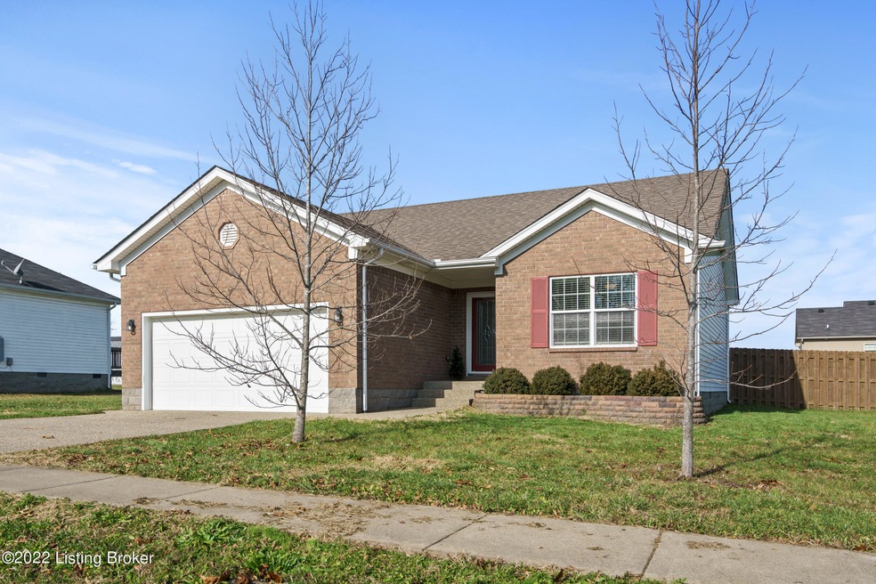 476 Gentry Ln, Mount Washington, KY 40047 - photo 1