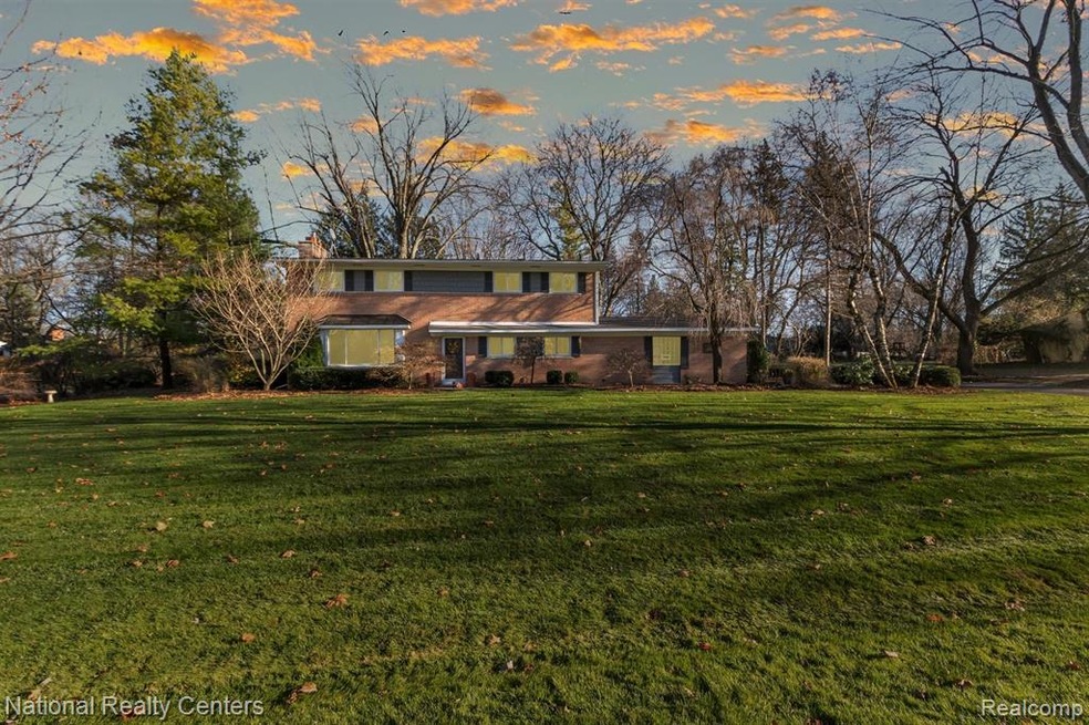 01-1373 Ashover Dr-WindowStill-Real.jpg