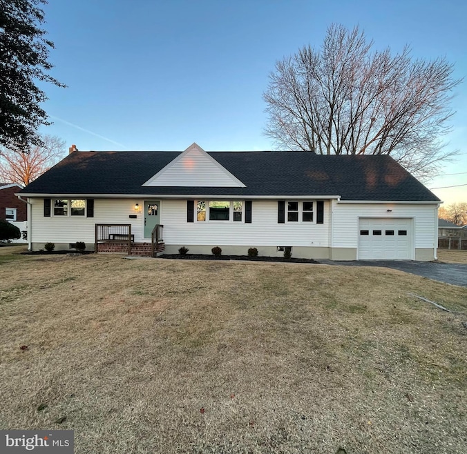 140 Castle Heights Ave, Pennsville, NJ 08070 - photo 1