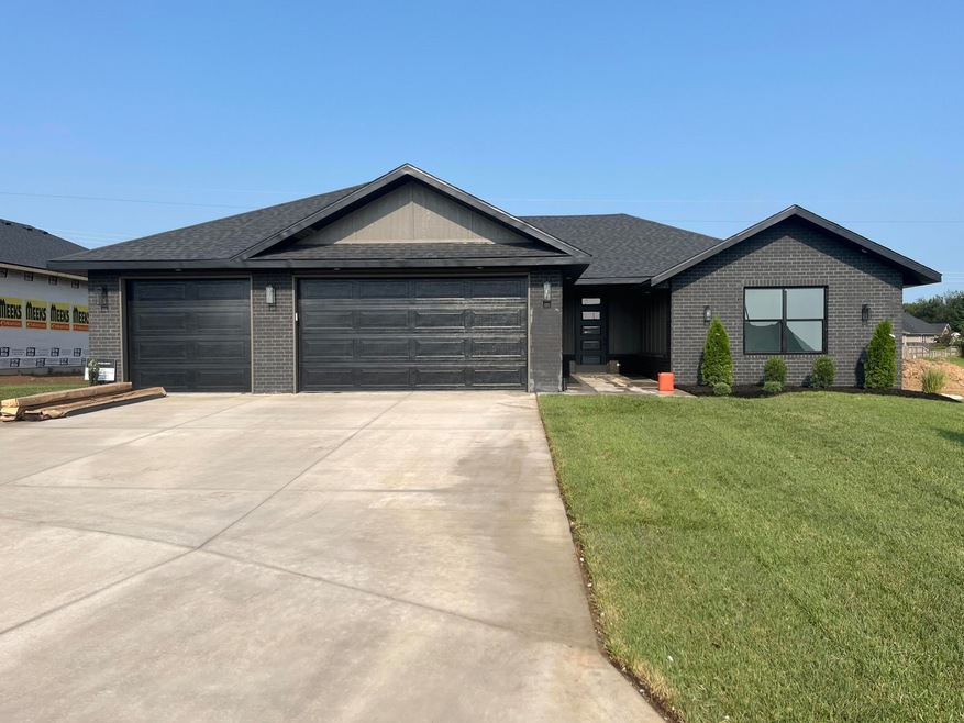 864 W Elmwood Cir, Nixa, MO 65714 - photo 1