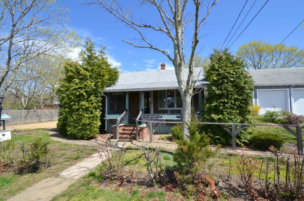 11 Winthrop Ave, Edgartown, MA 02539 - photo 1