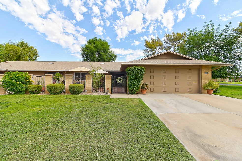 18844 N Mayan Dr, Sun City, AZ 85373 - photo 1