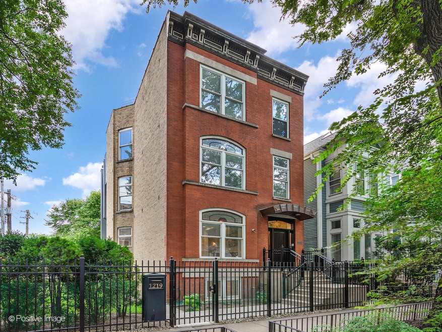 Sold $3,150,000 • Co-Listing Agent