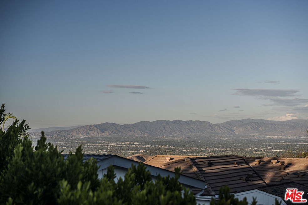 121 Navajo Ln, Topanga, CA 90290 - photo 1