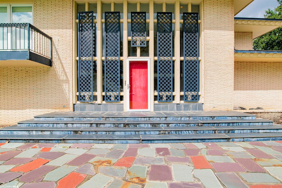 809 Bernard Cir, Mobile, AL 36693 - photo 1