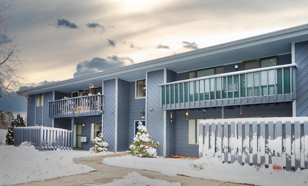 3227 W Meadows Ct unit A, Sheboygan, WI 53081 - photo 1