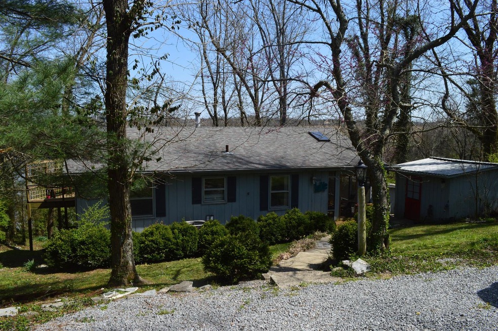 1020 Gwinn Island Rd, Danville, KY 40422 - photo 1