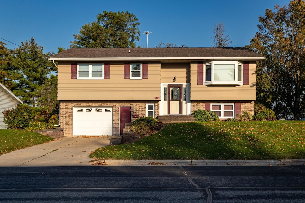 409 S Winnebago St, Caledonia, MN 55921 - photo 1