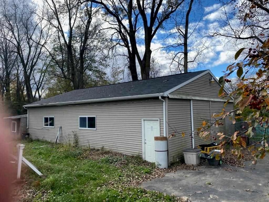 10203 Coldwater Rd, Flushing, MI 48433 - photo 1