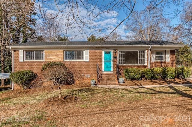 Country Club Heights Bungalow