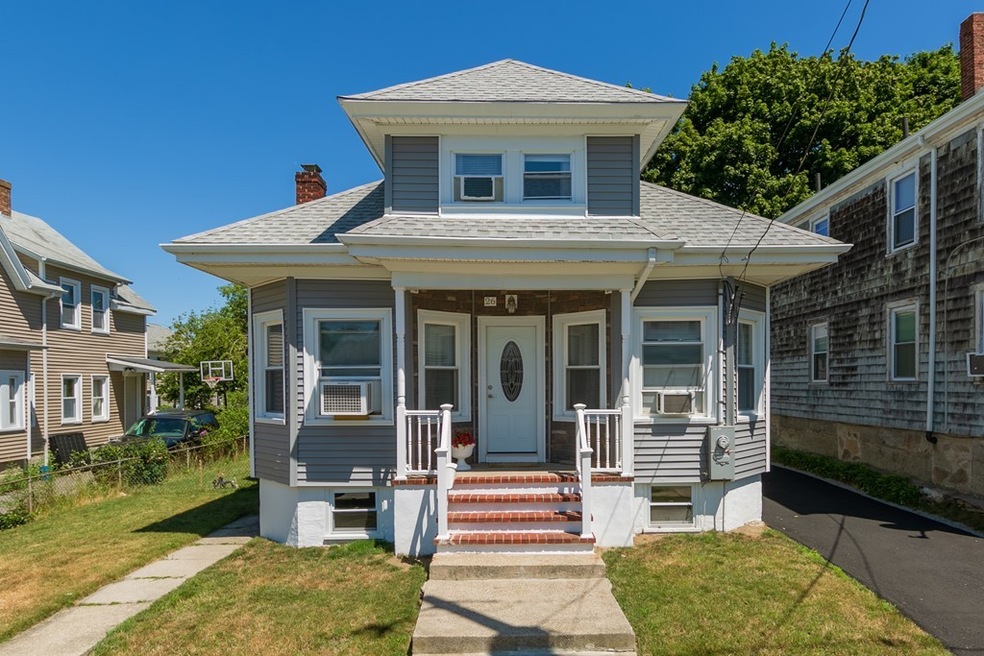 26 Winsor St, Fairhaven, MA 02719 - photo 1