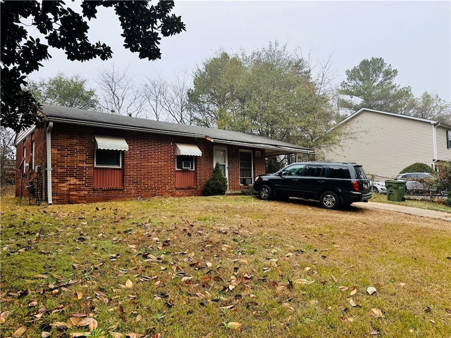 1777 Bond Dr SW, Atlanta, GA 30315 - photo 1