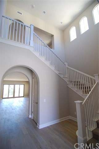 Delight in Your Wood Flooring & Voluminous Entry S