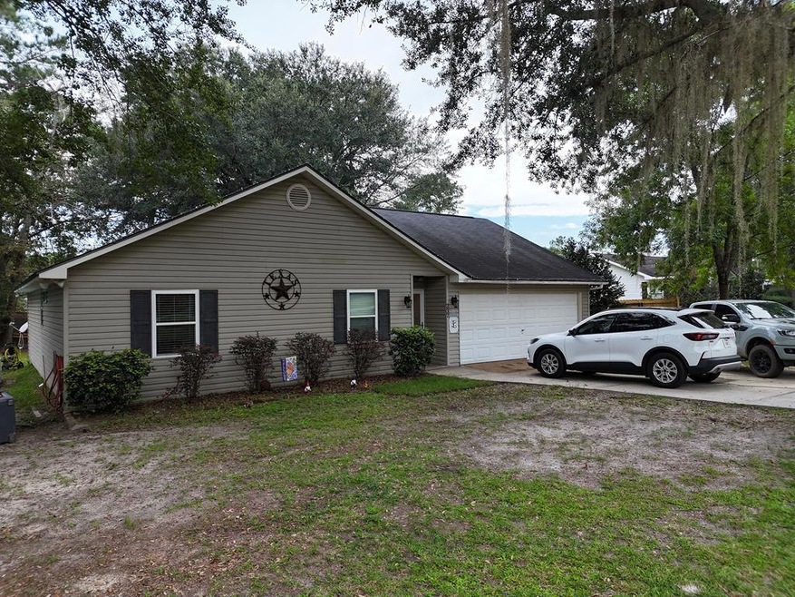 237 Doe Run Cir, Thomasville, GA 31757 - photo 1