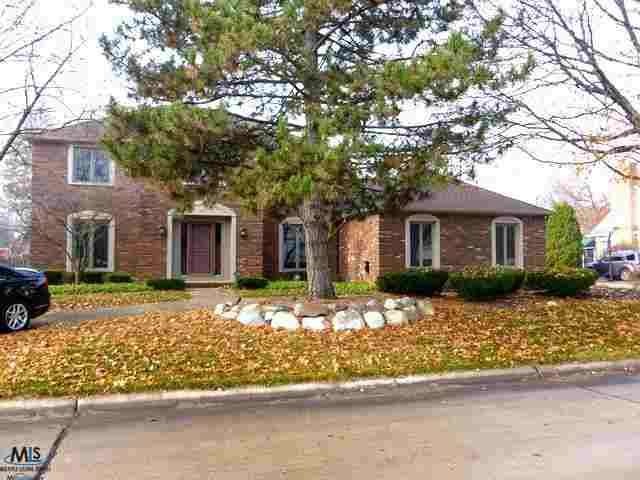 15 Elmsleigh Ln, Grosse Pointe, MI 48230 - photo 1