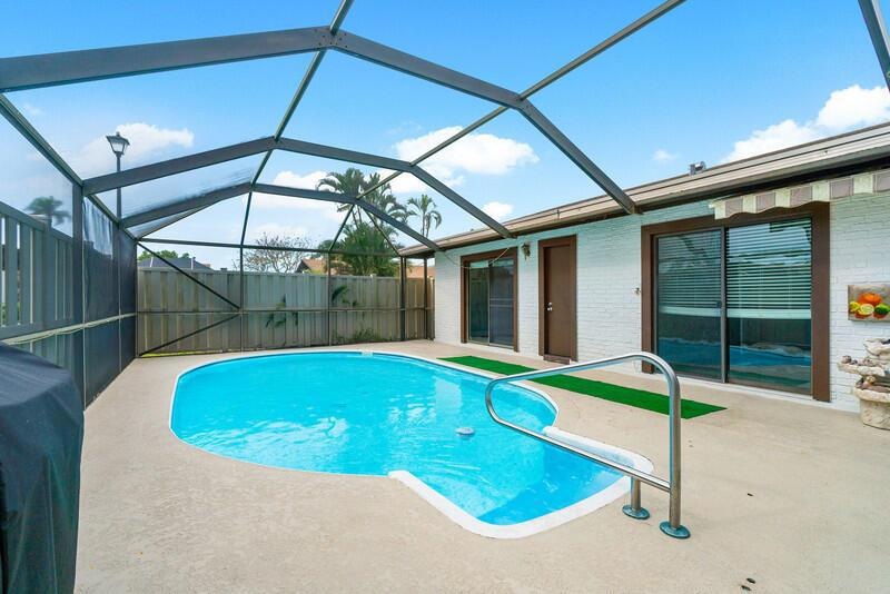 9939 Boca Gardens Trail unit D, Boca Raton, FL 33496 - photo 1