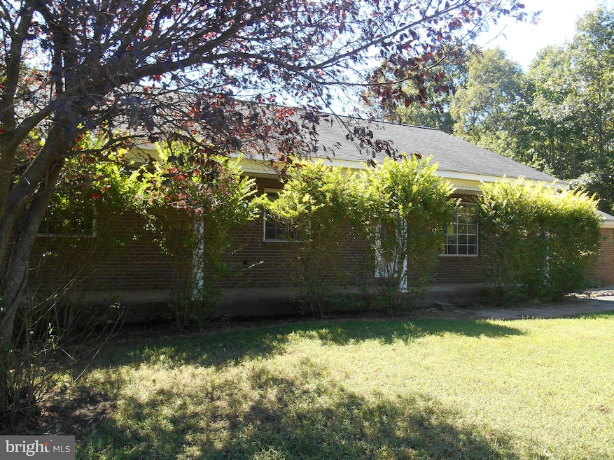 4215 Rapidan Hills Dr, Locust Grove, VA 22508 - photo 1