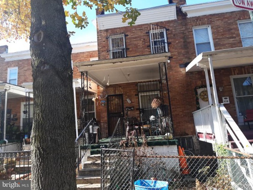 956 N Franklintown Rd, Baltimore, MD 21216 - photo 1