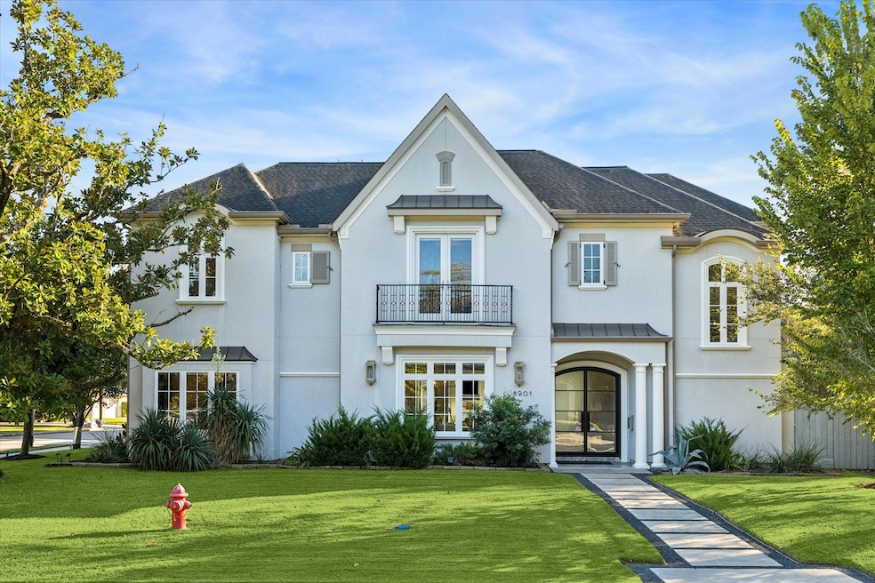 For Sale $2,099,950 • Co-Listing Agent