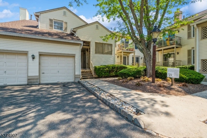 116 Jamestown Rd unit 4, Basking Ridge, NJ 07920 - photo 1