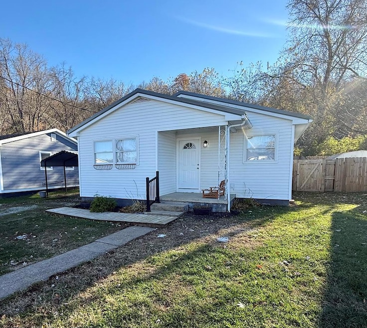 1726 Oak St, Maysville, KY 41056 - photo 1