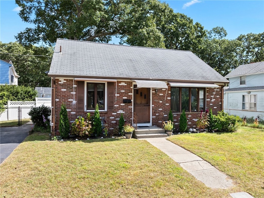 6 Park Square Ave, Riverside, RI 02915 - photo 1