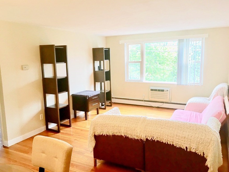 1105 Lexington St unit 107, Waltham, MA 02452 - photo 1