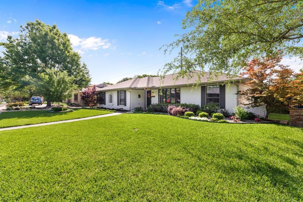 6144 Berwyn Ln, Dallas, TX 75214 - photo 1