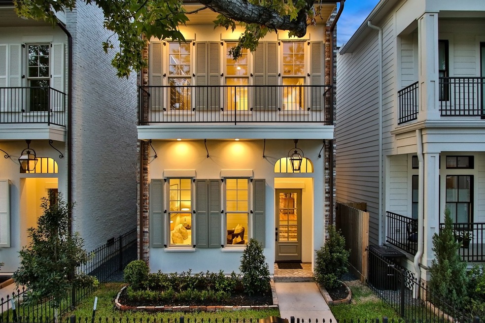 715 E 10th St, Houston, TX 77008 - photo 1