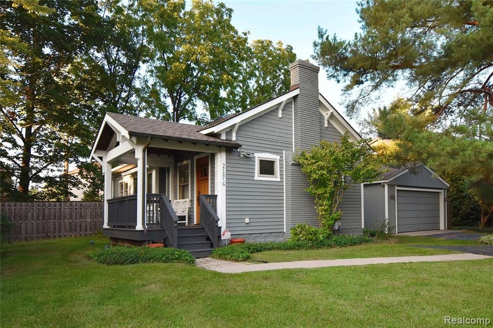 2176 SunnycrestDr_01.JPG