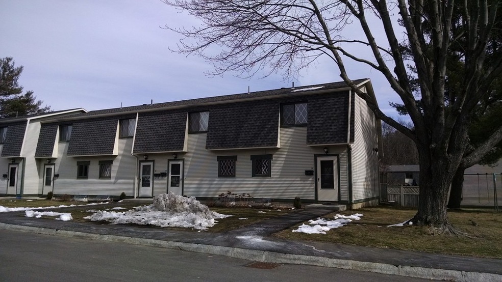 170 E Hadley Rd unit 116, Amherst, MA 01002 - photo 1