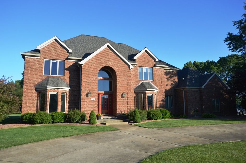 1717 S Hiland Dr, Frankfort, IN 46041 - photo 1