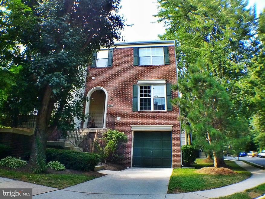 12229 Wye Oak Commons Cir unit 73, Burke, VA 22015 - photo 1