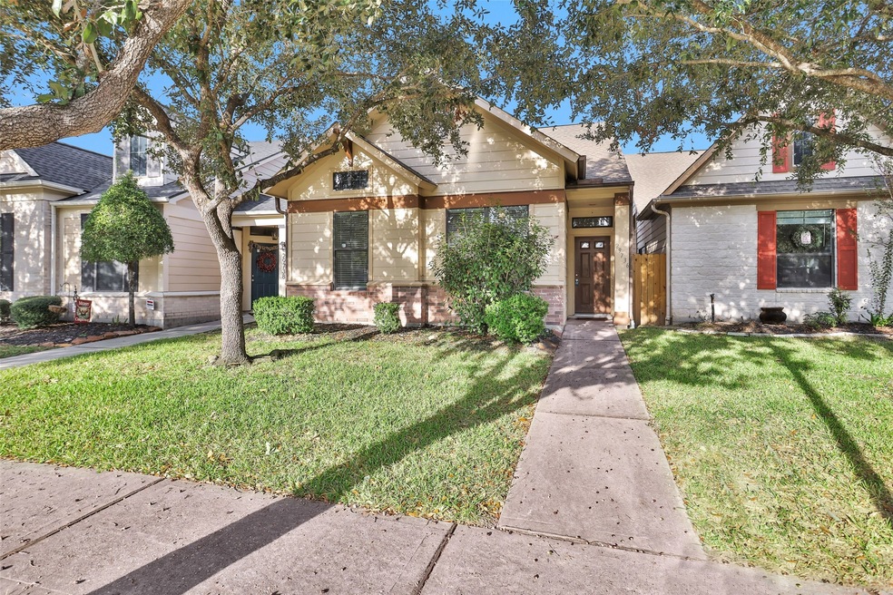 29736 Meridian Hill Dr, Spring, TX 77386 - photo 1