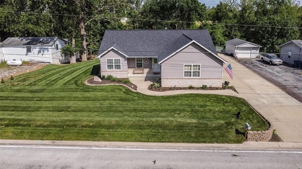 2610 Vandalia St, Collinsville, IL 62234 - photo 1