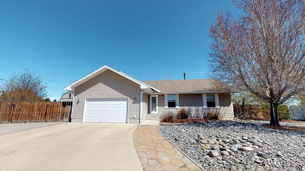 2843 Glacier Ave, Cody, WY 82414 - photo 1